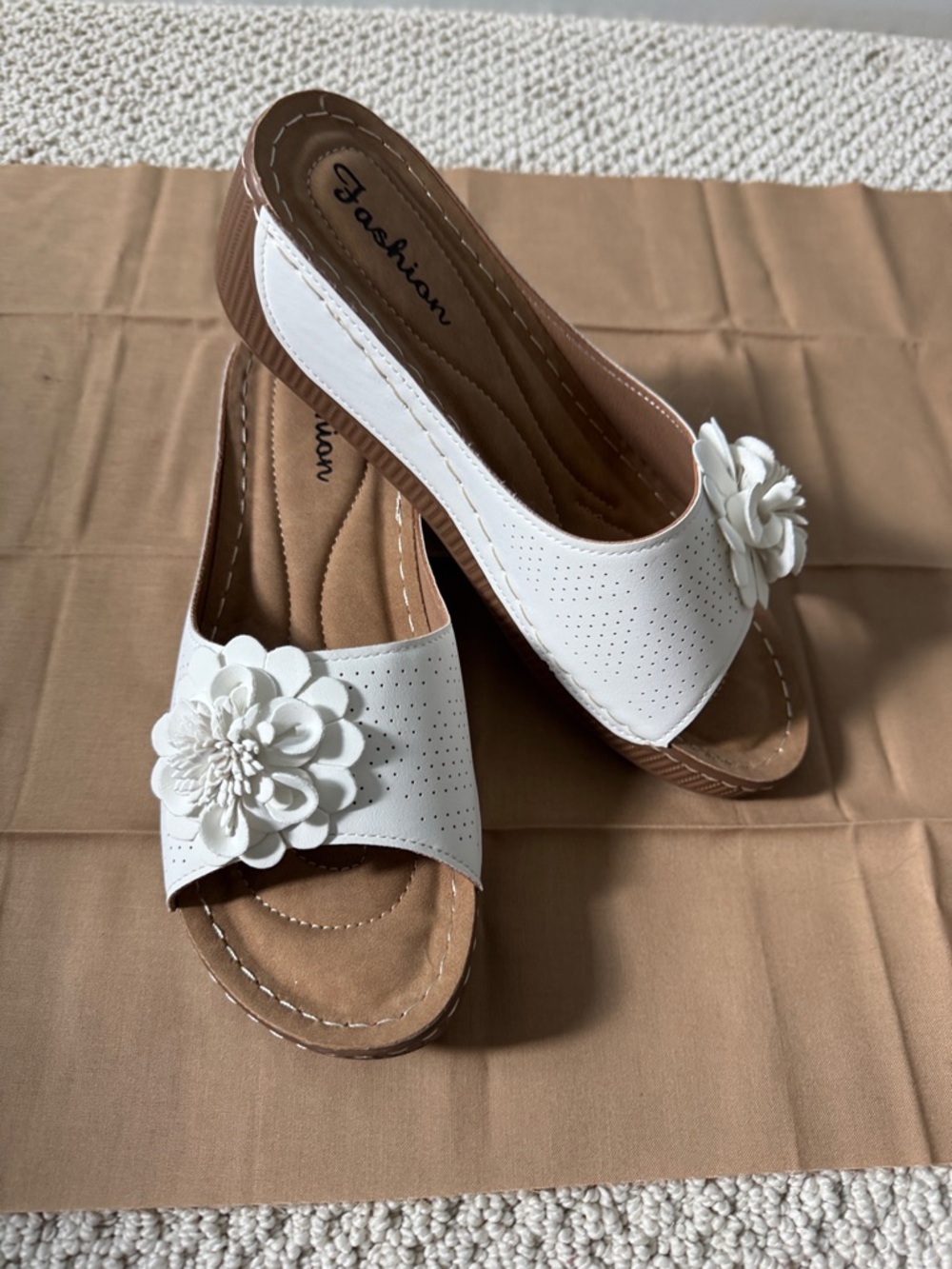 Women’s White Floral Slip-On Mules with Cushioned Footbed